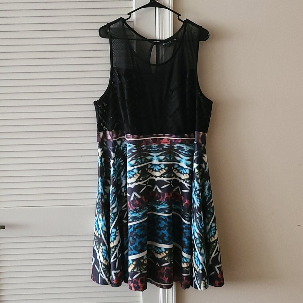 Dress - Picture 1 of 4